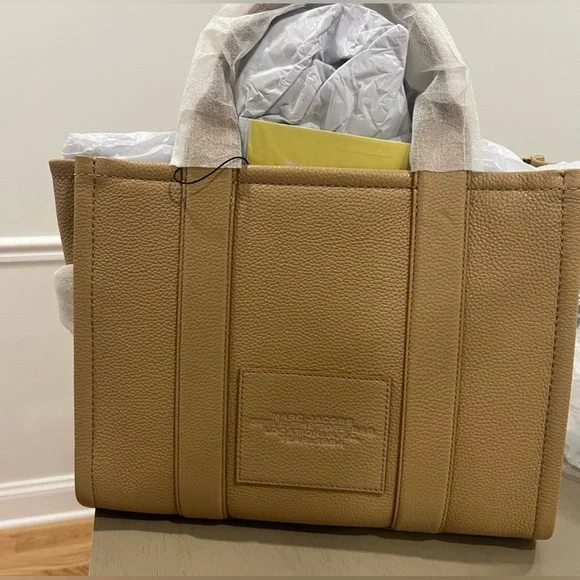 Marc Jacobs Medium Tote Bag (Camel) - Picture 3 of 10